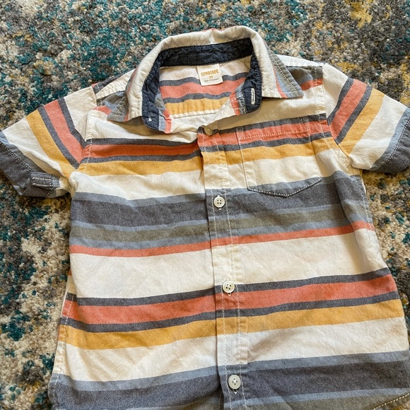 4 bottom down tops in a size 2T ( boy ) casual - Picture 4 of 10